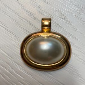 ROMAN (designer) GOLD & PEARL NECKLACE PENDANT